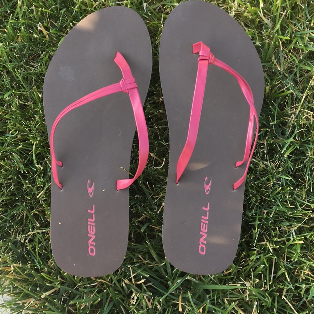 ITEM DONATED ——O’Neill Flip Flops NWOT - Picture 5 of 5